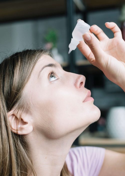 close-up-woman-putting-eye-drops (1) close-up-woman-putting-eye-drops (1)
