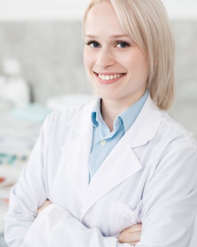 doctor-with-smile-H5ZZMYH (1)